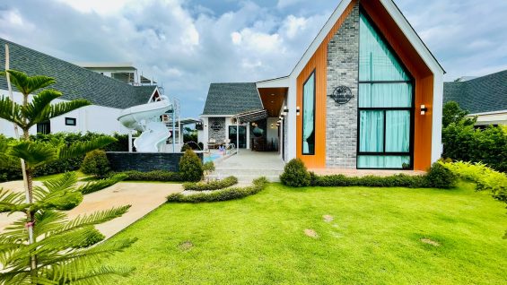 LINE_ALBUM_Gio-Pool-Villa_250311_94