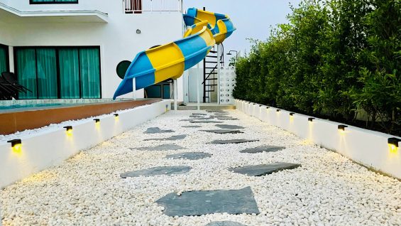 LINE_ALBUM_เวโรน่า-7.9-ล้าน_250311_1