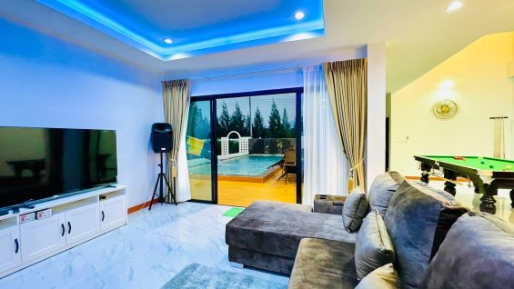 LINE_ALBUM_เวโรน่า-7.9-ล้าน_250311_46